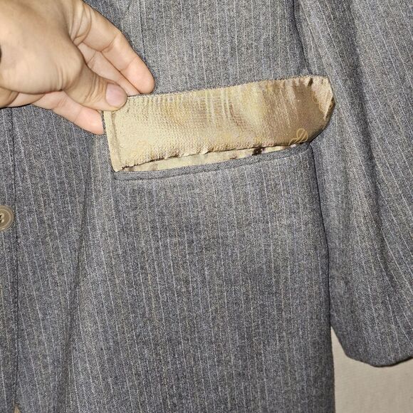 Bill Blass Pure Wool Blazer Mens Size 40R Gray With Pastel Pinstripes Small FLAW - Picture 5 of 16